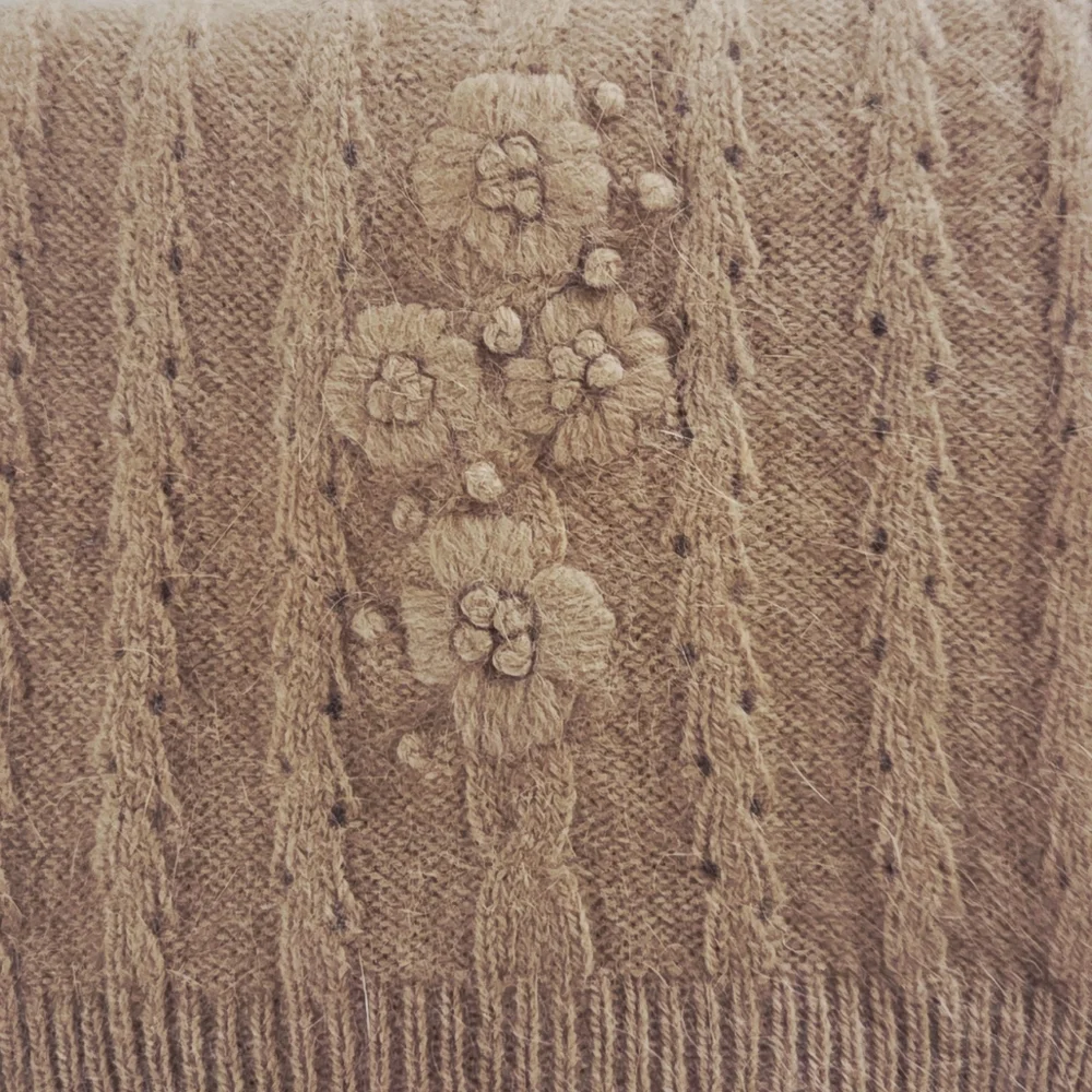 Vintage ✨️ Cashmere and Angora Knit Women's  Scarf with Floral Design